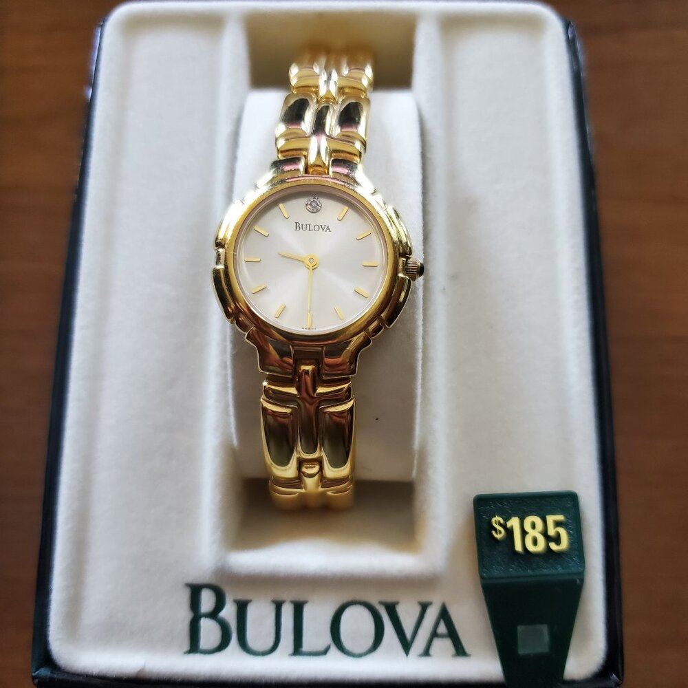 Ladies Bulova quartz watch - LNIB